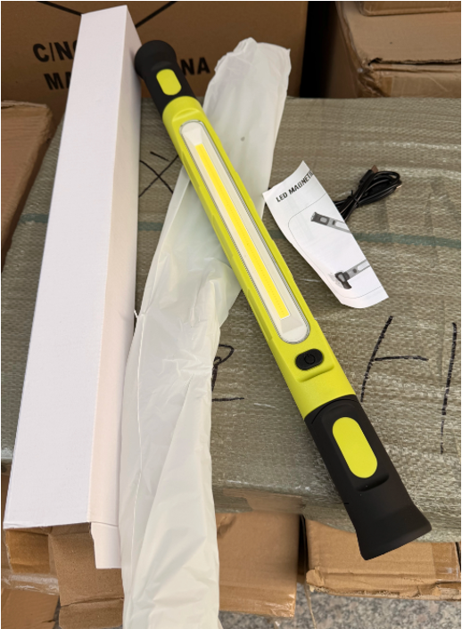 Multifunctional Magnetic Flashlight Rod